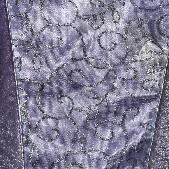 Girls Purple Velour Princess dress size small (7-8) NWOT. - Picture 2 of 11